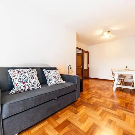 Exclusive & Modern Flat In Apartment